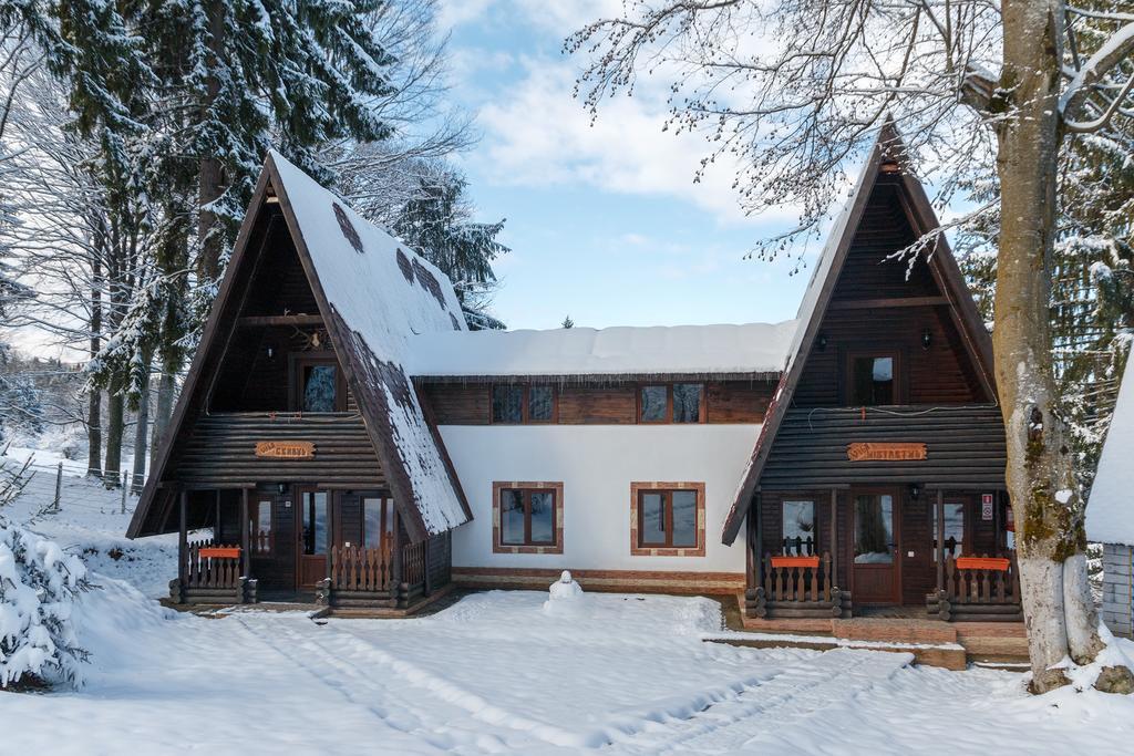 Hotel Centrul De Echitatie Poiana Brașov Exterior foto